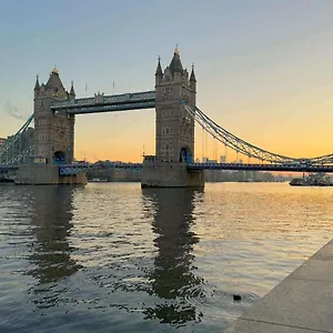 Studio Apartment Apartment London